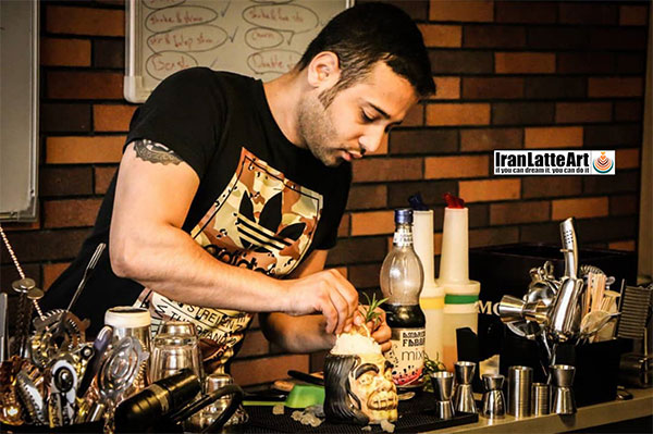 گفت و گو با آقای هادی ذکایی