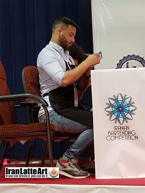 گفت و گو با آقای هادی ذکایی