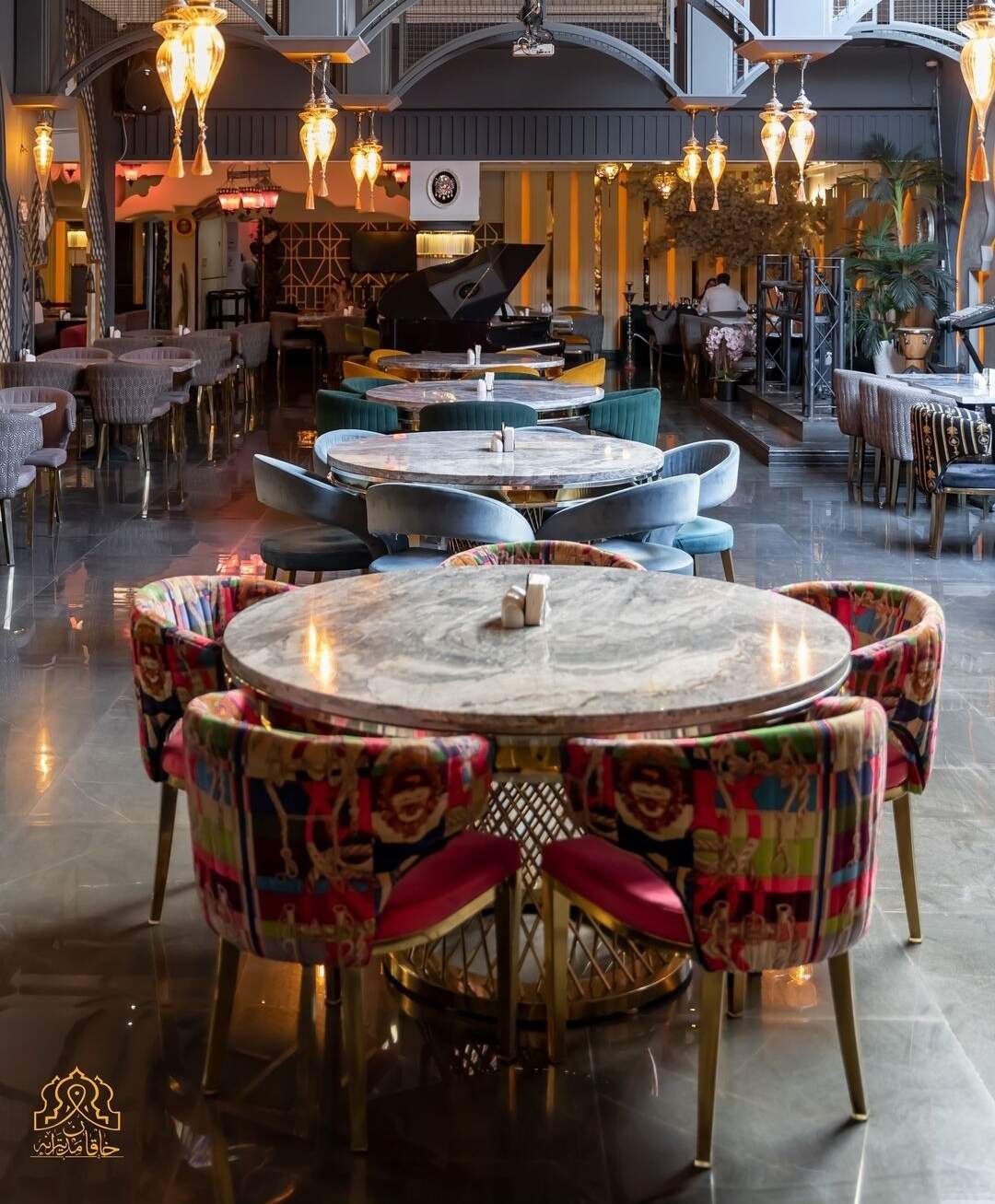 کافه رستوران خاقان