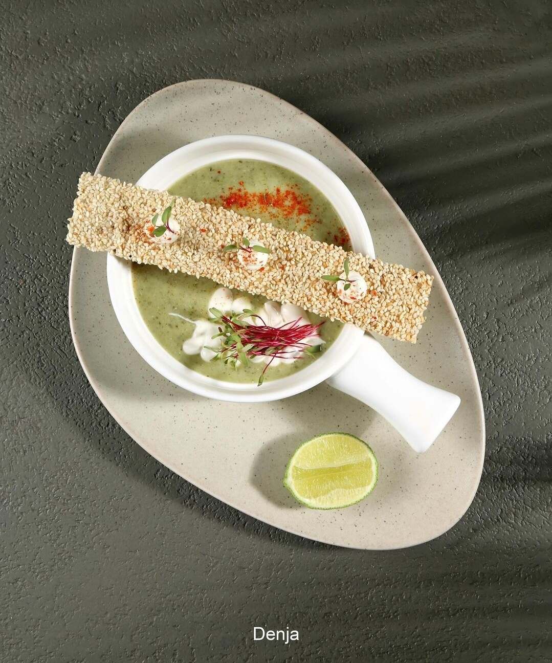 کافه رستوران دنجا