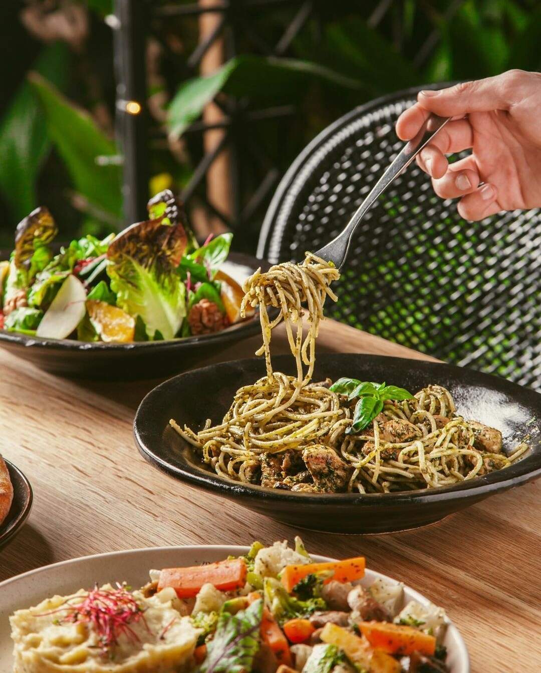 کافه رستوران دنجا