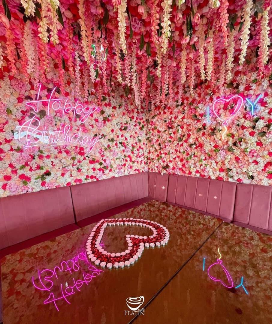 کافه رستوران پلاتین